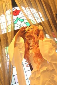 Rating: Safe Score: 0 Tags: 1girl closed_eyes dress hair_ornament indoors kirakishou solo sunlight window User: admin