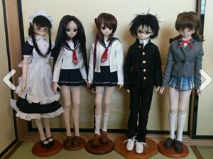 Rating: Safe Score: 0 Tags: 5girls apron black_hair brown_eyes brown_hair doll glasses human kakizaki_megu kashiwaba_tomoe kusabue_mitsu lineup long_hair long_sleeves maid maid_headdress multiple multiple_girls pantyhose sakurada_jun sakurada_nori school_uniform serafuku shoes short_hair skirt tagme twintails white_legwear User: admin