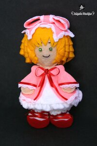 Rating: Safe Score: 0 Tags: 1girl black_background bow capelet doll full_body green_eyes hina_ichigo hinaichigo orange_hair pink_bow short_hair simple_background smile solo User: admin