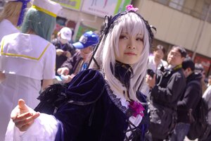 Rating: Safe Score: 0 Tags: 3d blurry blurry_background depth_of_field hairband long_hair long_sleeves solo suigintou User: admin