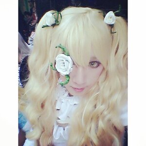 Rating: Safe Score: 0 Tags: 1girl blonde_hair blue_flower blue_rose closed_mouth face flower kirakishou lips portrait rose solo white_flower white_rose User: admin