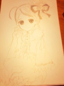 Rating: Safe Score: 0 Tags: 1girl drill_hair flower hair_ornament image kanaria looking_at_viewer monochrome sakura_kyouko simple_background solo tomoe_mami traditional_media twin_drills User: admin