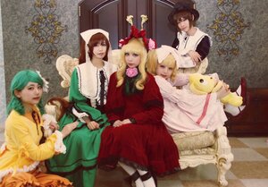 Rating: Safe Score: 0 Tags: 5girls argyle blonde_hair brown_hair checkered checkered_floor dress flower hat multiple_cosplay multiple_girls painting_(object) realistic rose sitting tagme User: admin