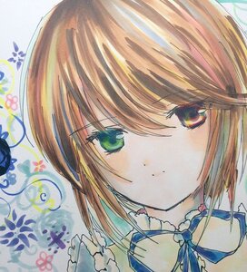 Rating: Safe Score: 0 Tags: 1girl bangs brown_hair closed_mouth eyebrows_visible_through_hair face flower frills green_eyes hair_between_eyes hariruri image kinomoto_sakura looking_at_viewer portrait short_hair smile solo souseiseki traditional_media User: admin