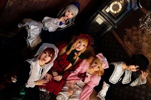 Rating: Safe Score: 0 Tags: 5girls blonde_hair blue_eyes bow brown_hair dress flower hat lips long_hair long_sleeves multiple_cosplay multiple_girls realistic rose short_hair tagme User: admin
