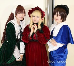 Rating: Safe Score: 0 Tags: 3girls blonde_hair blue_eyes bonnet braid brown_eyes brown_hair dress frills green_dress hat long_hair long_sleeves looking_at_viewer multiple_cosplay multiple_girls own_hands_together photo red_dress shinku sisters smile souseiseki suiseiseki tagme twin_braids very_long_hair User: admin
