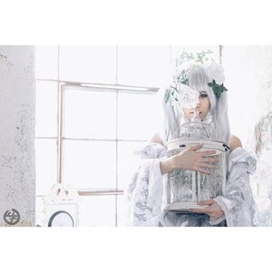 Rating: Safe Score: 0 Tags: 1girl bangs blue_eyes book dress hair_ornament hair_over_one_eye holding indoors kirakishou long_hair sitting solo white_dress white_hair white_theme window User: admin