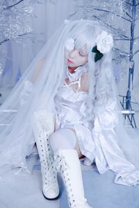 Rating: Safe Score: 0 Tags: 1girl bare_tree blue_eyes boots dress flower hair_flower hair_ornament kirakishou long_hair sitting snow solo thighhighs white_dress white_flower white_footwear white_hair white_rose white_theme User: admin