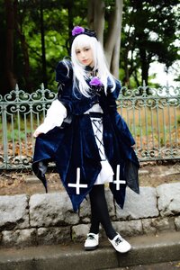 Rating: Safe Score: 0 Tags: 1girl 3d black_legwear dress full_body long_hair long_sleeves pantyhose photo solo standing suigintou User: admin