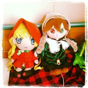 Rating: Safe Score: 0 Tags: blonde_hair blue_eyes brown_hair checkered checkered_background checkered_floor doll dress flower green_dress head_scarf heterochromia long_sleeves looking_at_viewer multiple_dolls multiple_girls photo red_dress red_eyes rose shinku sitting suiseiseki tagme tiles User: admin