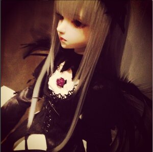 Rating: Safe Score: 0 Tags: 1girl black_dress blonde_hair blue_eyes doll dress expressionless flower lips long_hair long_sleeves profile rose solo suigintou User: admin