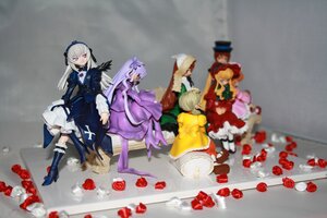 Rating: Safe Score: 0 Tags: 4girls blonde_hair blurry boots depth_of_field doll dress flower hat long_hair long_sleeves multiple_dolls multiple_girls red_flower red_rose rose shinku short_hair siblings souseiseki suigintou tagme User: admin