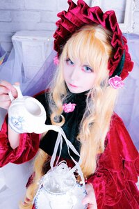 Rating: Safe Score: 0 Tags: 1girl blonde_hair blue_eyes bonnet bow cup dress flower long_hair photo pink_rose red_dress red_flower red_rose rose saucer shinku solo tea teacup teapot upper_body User: admin