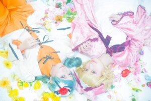 Rating: Safe Score: 0 Tags: aqua_eyes aqua_hair blonde_hair blue_eyes dress flower kagamine_rin looking_at_viewer lying multiple_cosplay neck_ribbon ribbon rose short_hair striped tagme User: admin