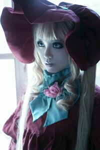 Rating: Safe Score: 0 Tags: 1girl auto_tagged bangs blonde_hair blue_eyes closed_mouth dress flower hat horns lips long_hair looking_at_viewer rose shinku solo upper_body User: admin