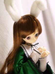 Rating: Safe Score: 0 Tags: 1girl bangs black_eyes black_ribbon brown_hair closed_mouth doll dress frills green_dress long_hair long_sleeves neck_ribbon ribbon solo striped suiseiseki upper_body vertical_stripes User: admin