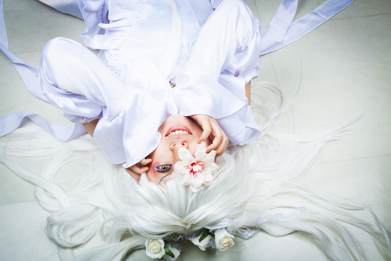 1girl flower kirakishou long_hair smile solo teeth white_flower white_hair white_rose