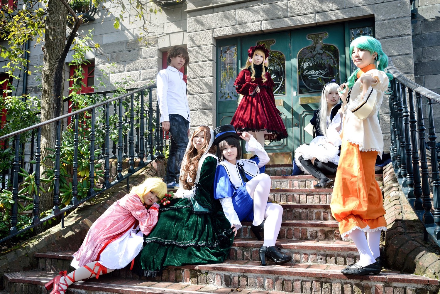 black_hair blonde_hair brown_hair hat japanese_clothes kimono long_hair multiple_cosplay multiple_girls sitting tagme