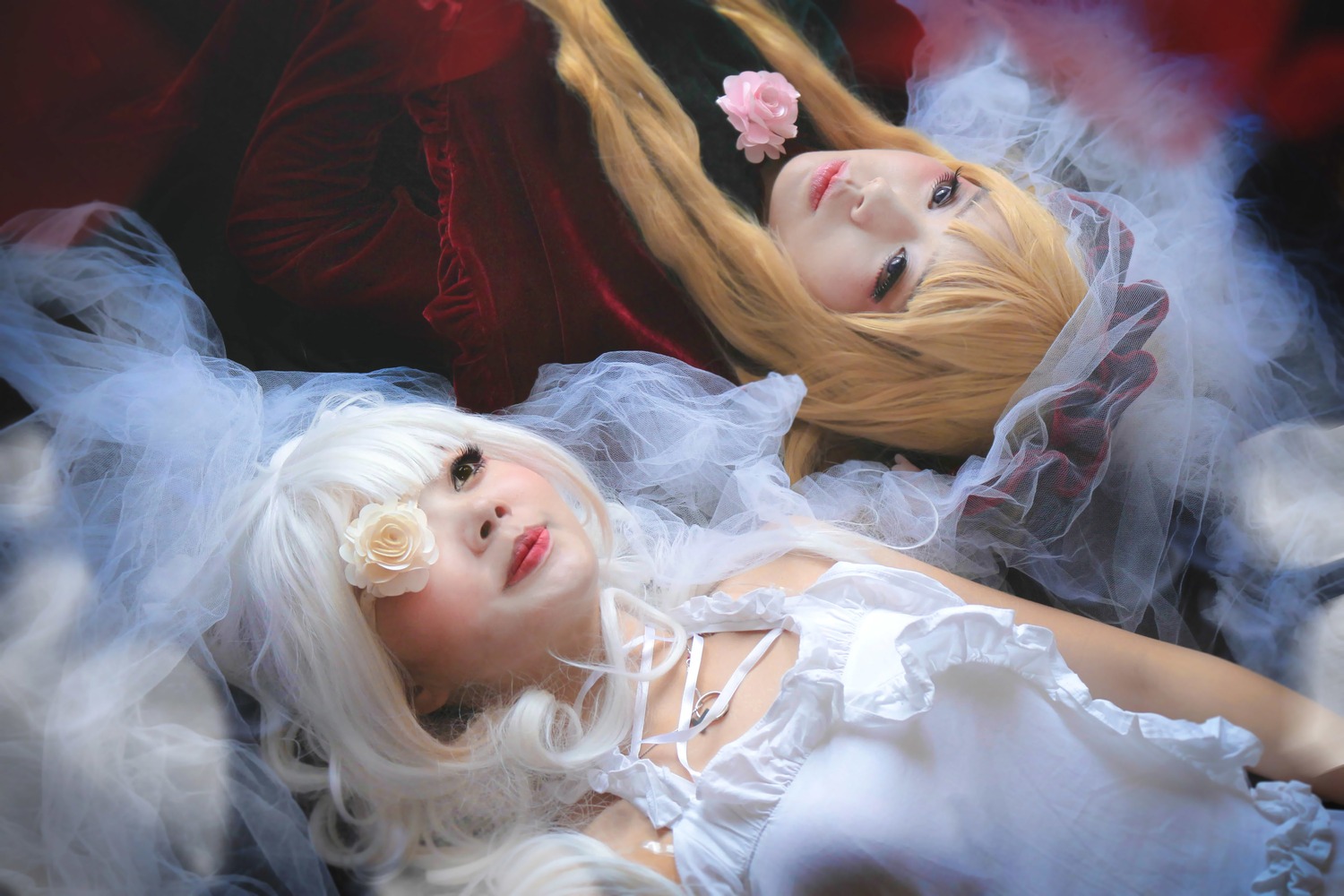 2girls blonde_hair blue_eyes dress flower lips long_hair looking_at_viewer multiple_cosplay multiple_girls realistic rose tagme white_flower white_hair