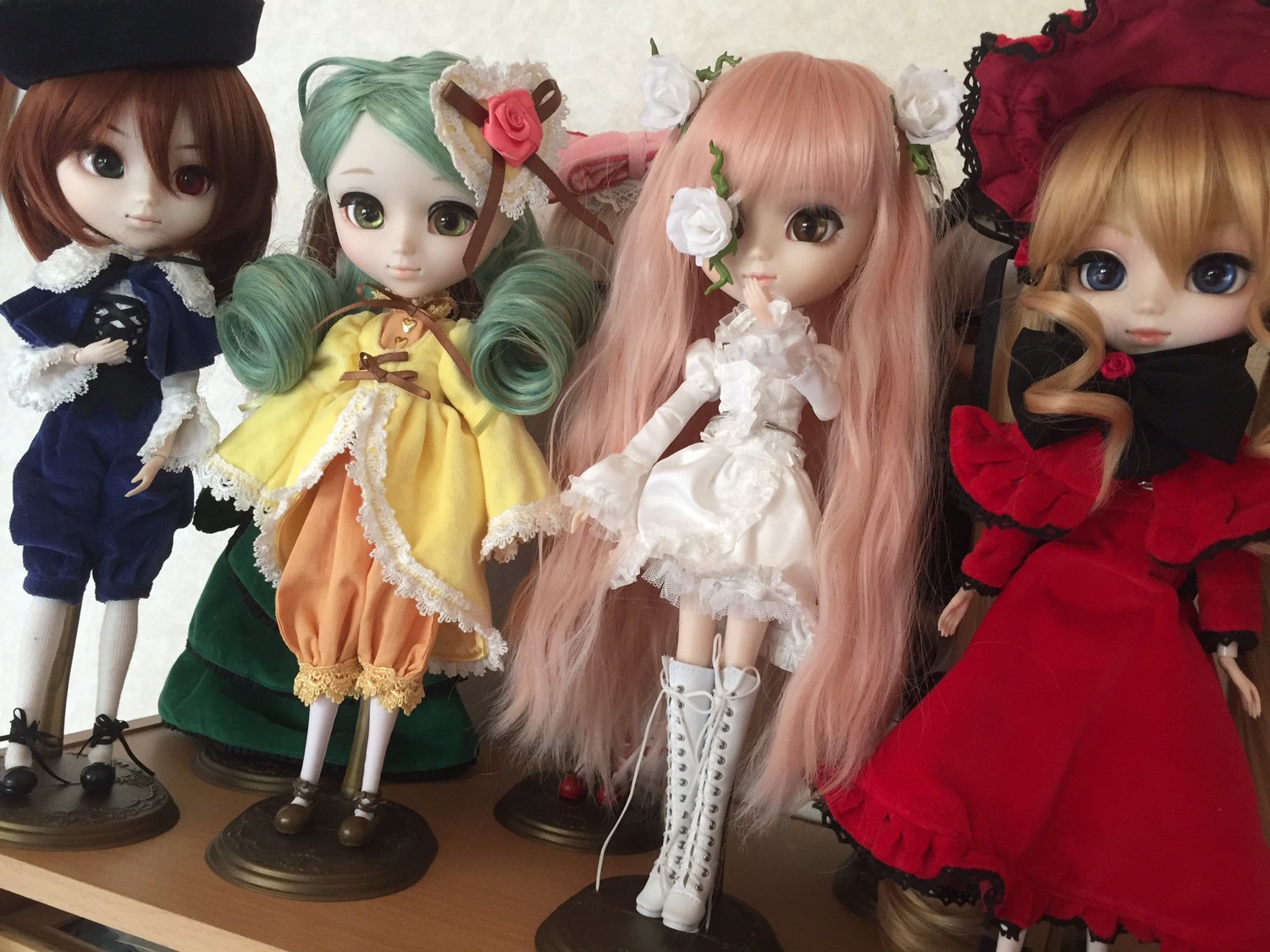 4girls 5girls blonde_hair bloomers blue_eyes bonnet boots bow brown_hair doll dress drill_hair flower frills green_eyes green_hair hat hina_ichigo kanaria long_hair long_sleeves looking_at_viewer multiple_dolls multiple_girls pantyhose pink_hair pink_rose red_dress rose shinku short_hair siblings sisters sitting souseiseki suiseiseki swept_bangs tagme twins underwear very_long_hair white_rose