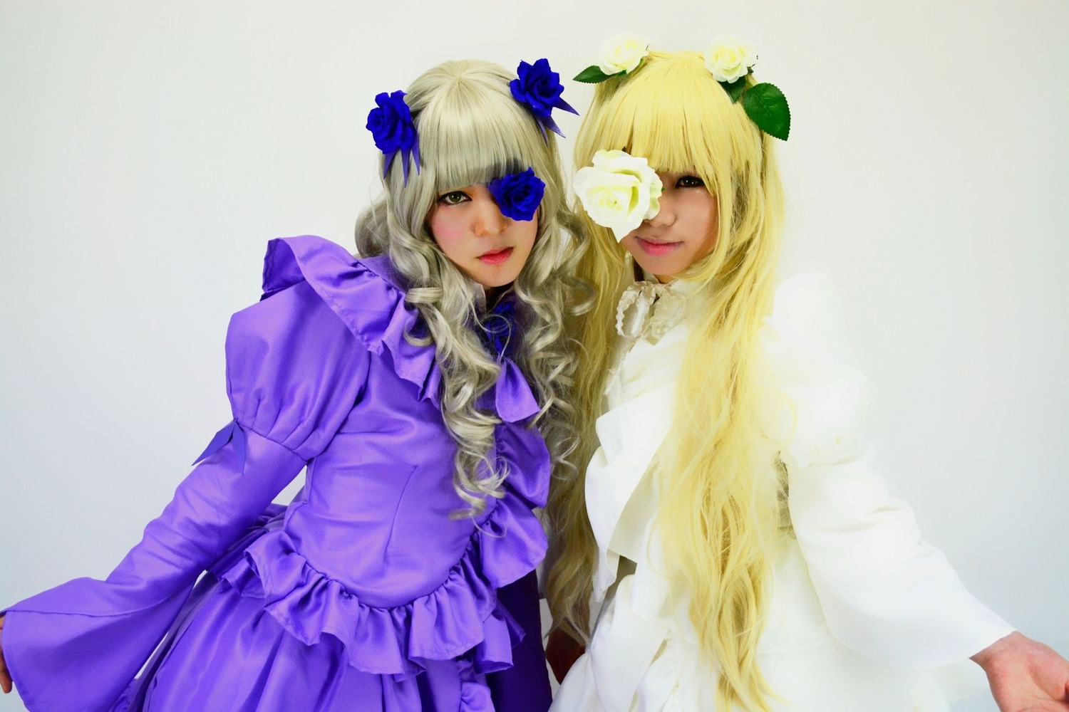 2girls 91076 blonde_hair blue_eyes blue_flower blue_rose dress eyepatch flower frills hair_flower hair_ornament lips long_hair multiple_cosplay multiple_girls rose tagme