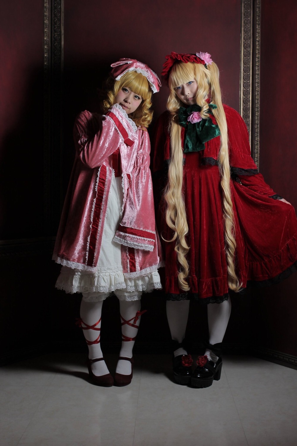 2girls blonde_hair blue_eyes bow dress flower hat long_hair looking_at_viewer multiple_cosplay multiple_girls pantyhose short_hair siblings sisters standing tagme twins