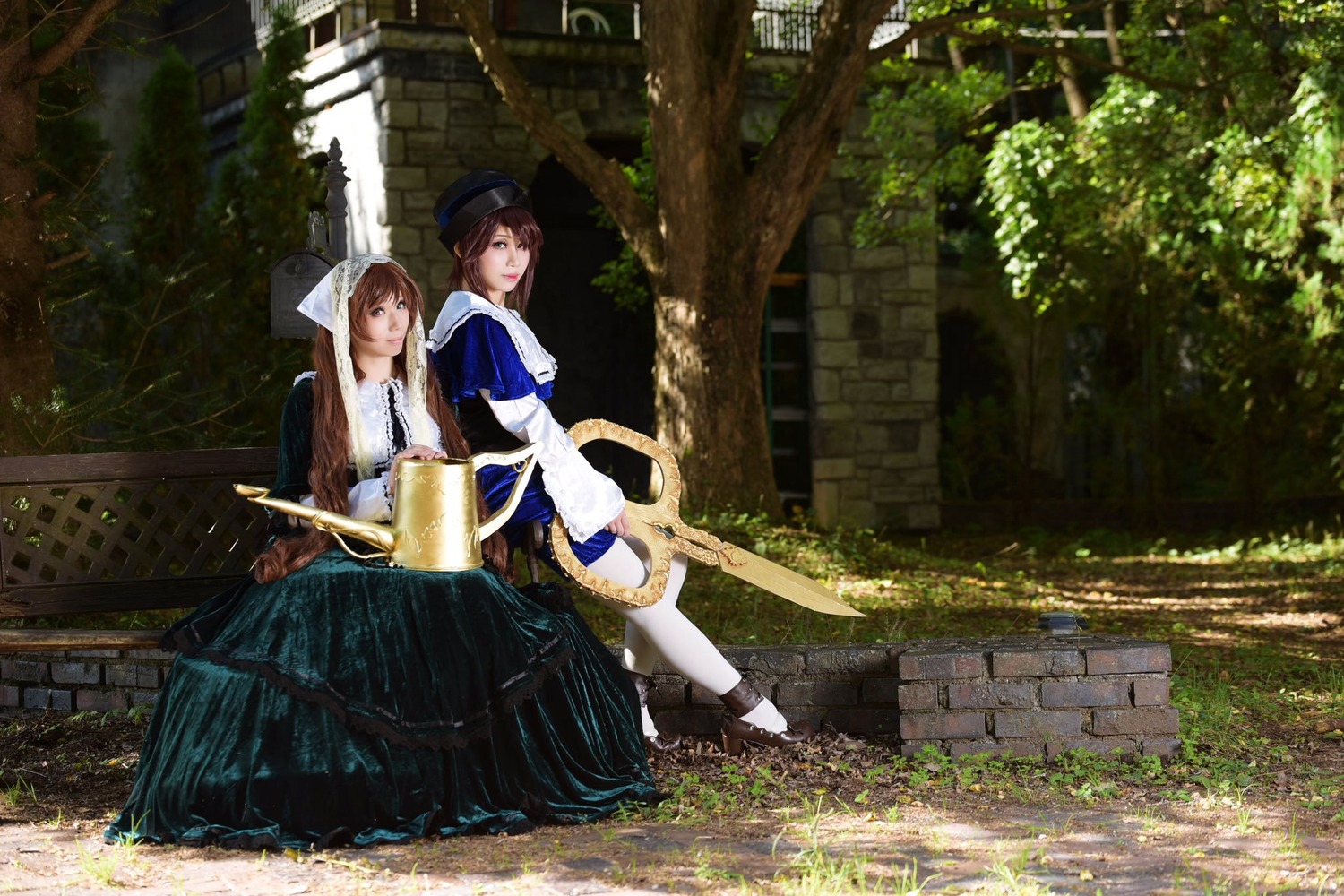 2girls brown_eyes brown_hair dress grass hat long_hair multiple_cosplay multiple_girls outdoors pantyhose short_hair smile tagme tree white_legwear
