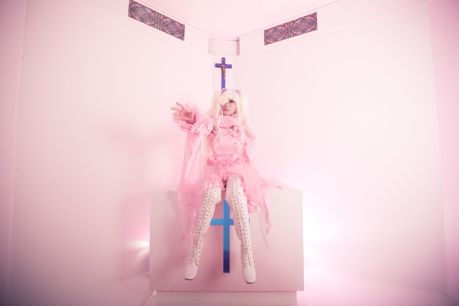1girl blonde_hair dress kirakishou solo