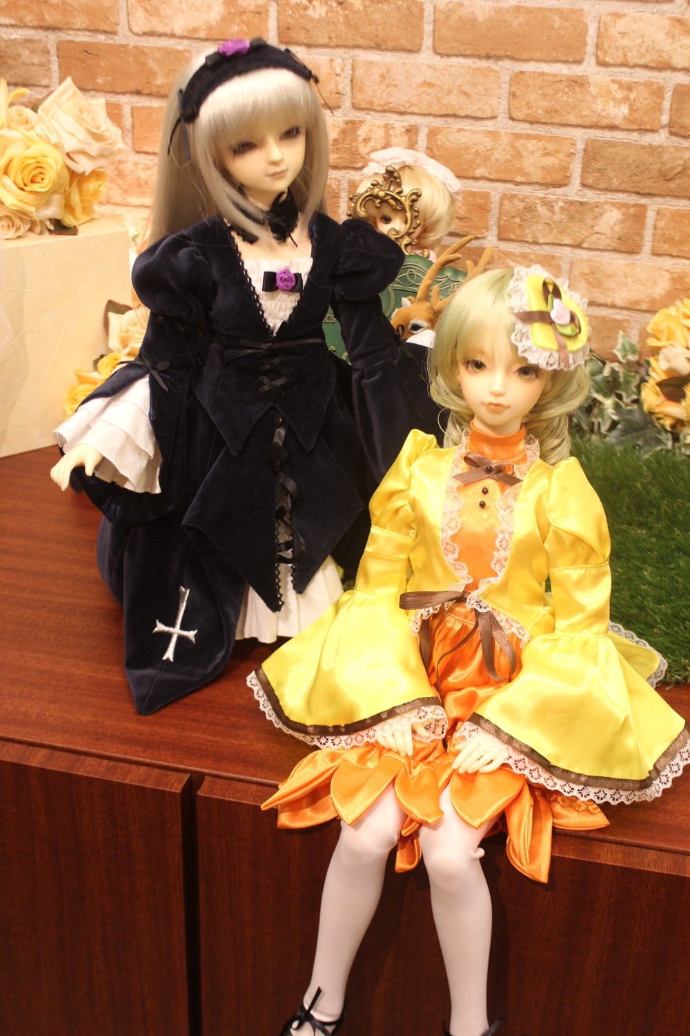2girls blonde_hair doll dress flower frills long_hair multiple_dolls multiple_girls ribbon rose silver_hair tagme