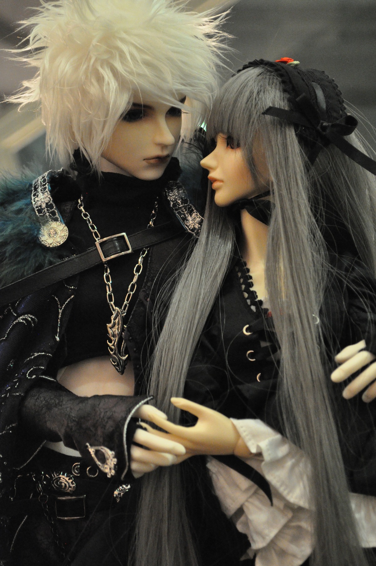 1boy 1girl blonde_hair chain doll dress eyepatch gothic lips long_hair solo suigintou white_hair