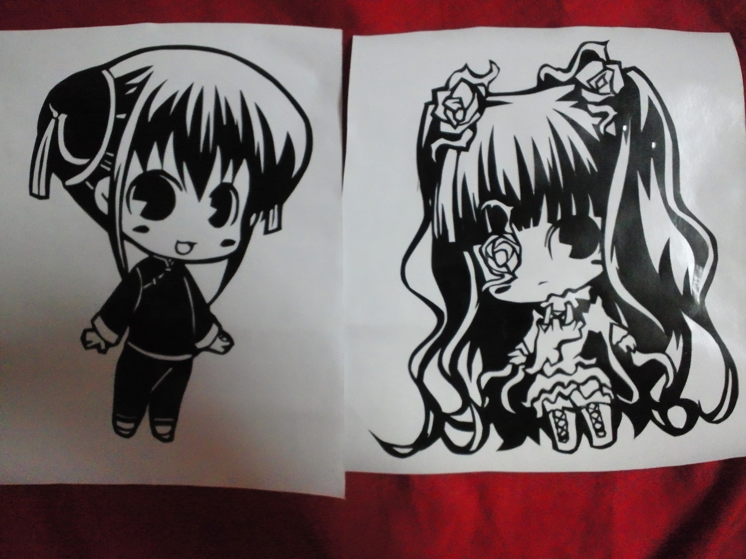 2girls :d chibi dress flower full_body hair_ornament image kirakishou kusabue_mitsu long_hair long_sleeves monochrome multiple_girls rose smile solo standing