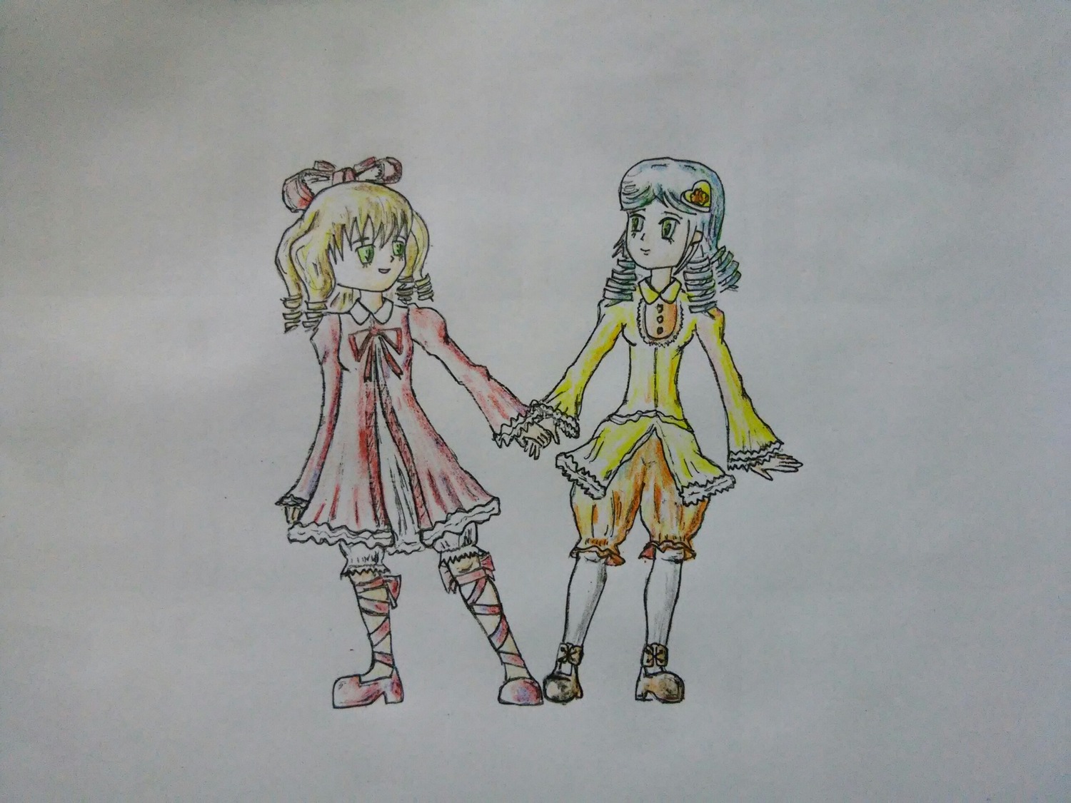 2girls blonde_hair dress green_eyes hair_ornament hat hina_ichigo hinaichigo holding_hands image kanaria long_sleeves multiple_girls pair short_hair traditional_media yellow_eyes