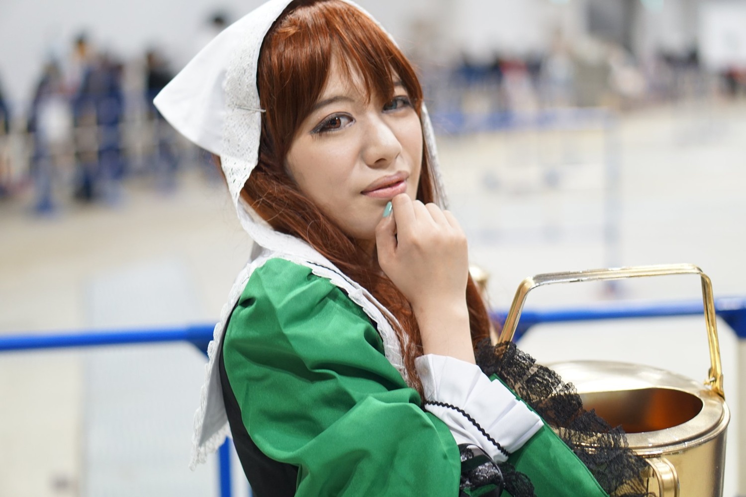 1girl 3d blurry blurry_background blurry_foreground brown_eyes brown_hair depth_of_field dress green_dress lips photo realistic solo suiseiseki