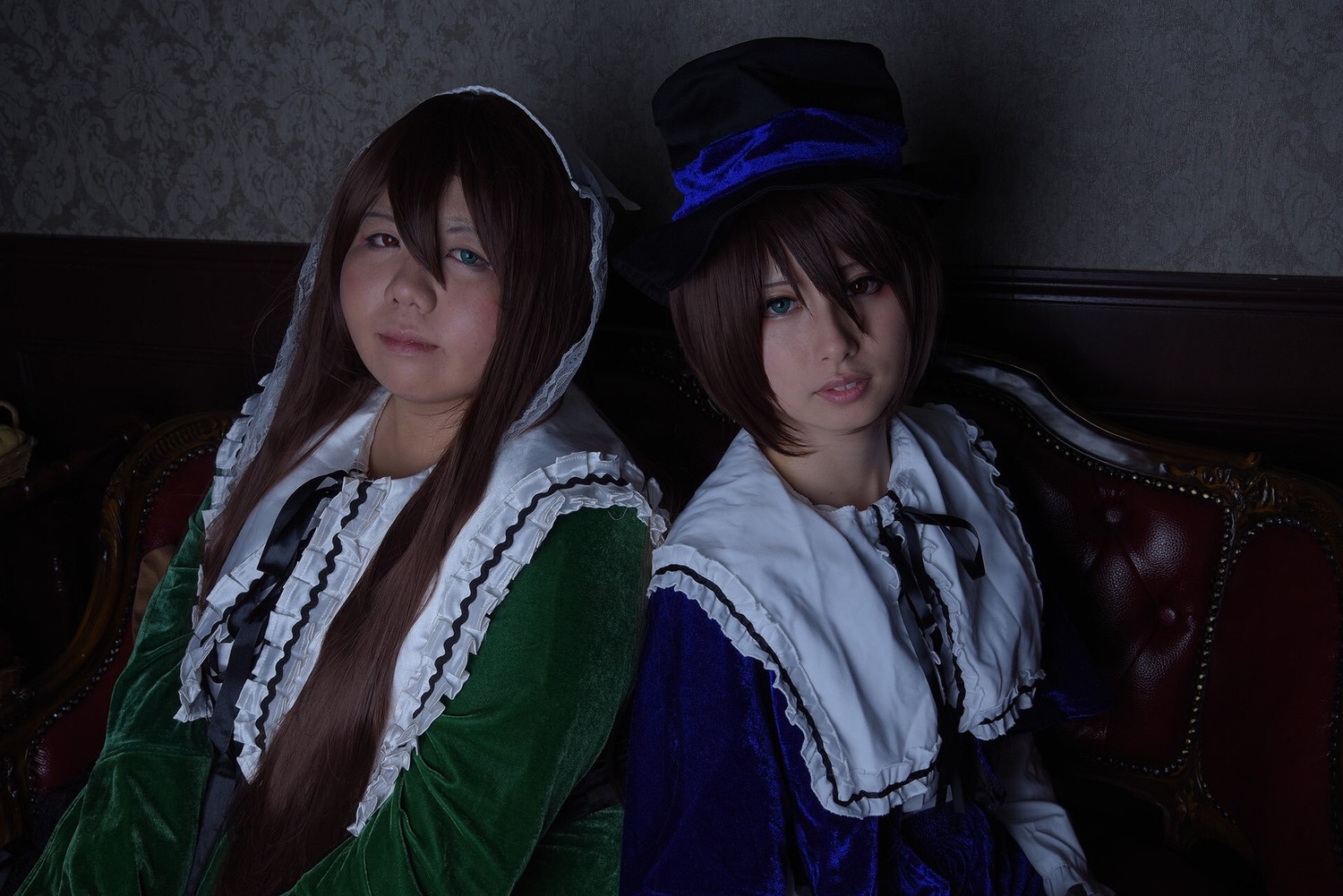 2girls black_hair blue_eyes brown_hair dress frills green_dress hat lips long_hair mini_hat multiple_cosplay multiple_girls realistic ribbon short_hair siblings sisters souseiseki tagme top_hat