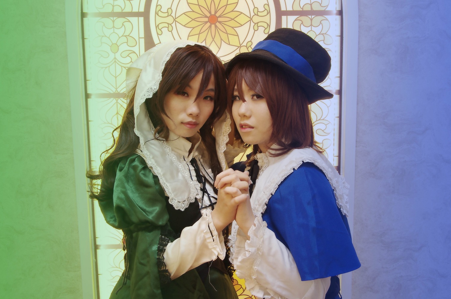 2girls bangs brown_hair dress green_dress hat holding_hands interlocked_fingers lips long_hair long_sleeves looking_at_viewer multiple_cosplay multiple_girls realistic short_hair sisters tagme upper_body window