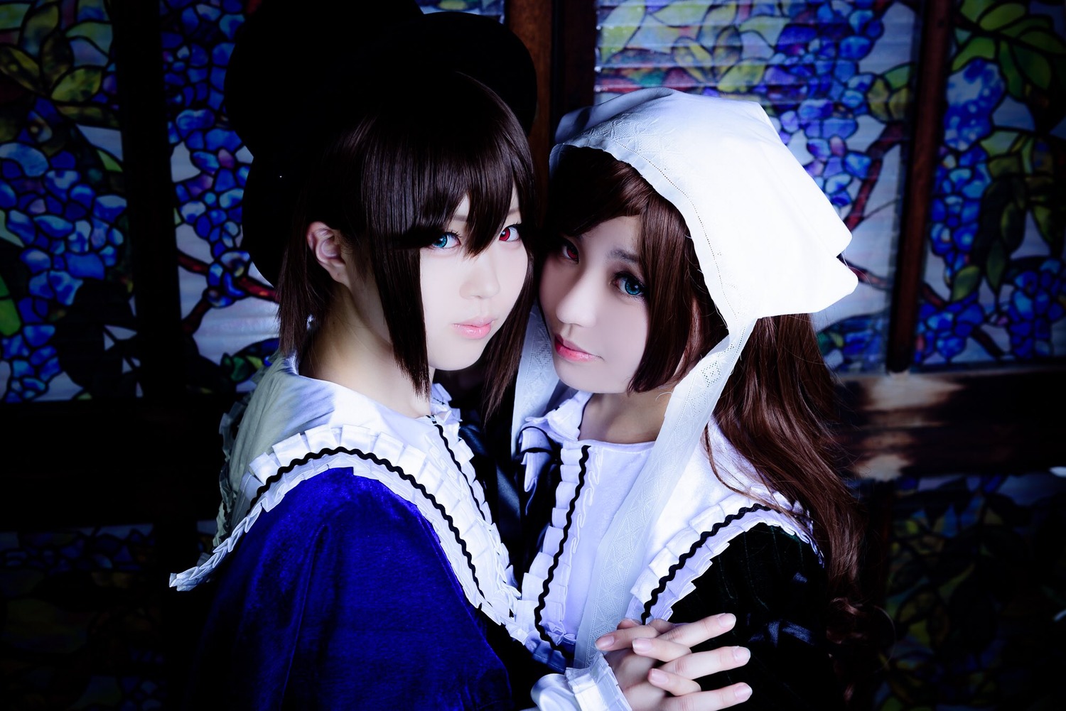2girls black_hair blue_eyes brown_hair flower hat hydrangea lips long_hair looking_at_viewer multiple_cosplay multiple_girls stained_glass tagme upper_body wisteria