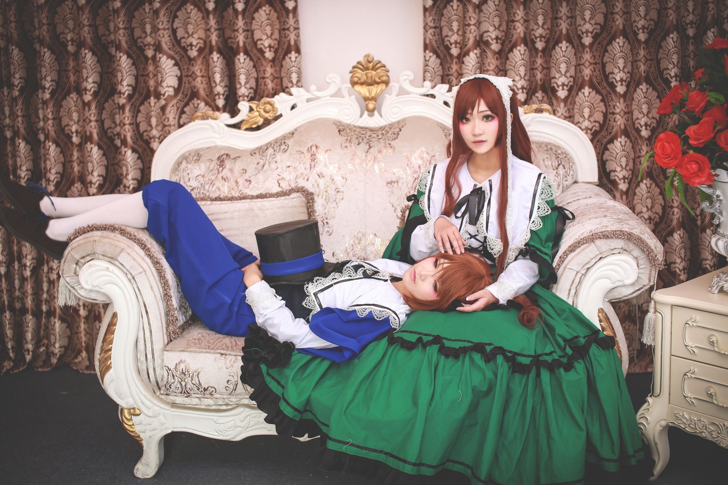 2girls blue_dress brown_hair closed_eyes couch dress flower green_dress long_hair multiple_cosplay multiple_girls rose siblings sitting suiseiseki tagme white_legwear