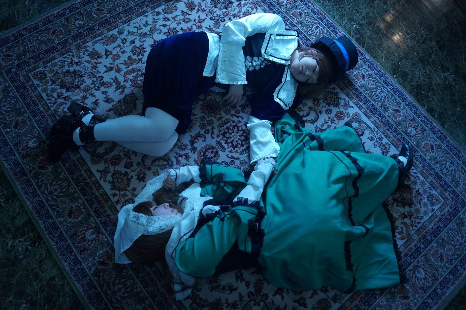 blue_theme dress hat lying multiple_boys multiple_cosplay tagme