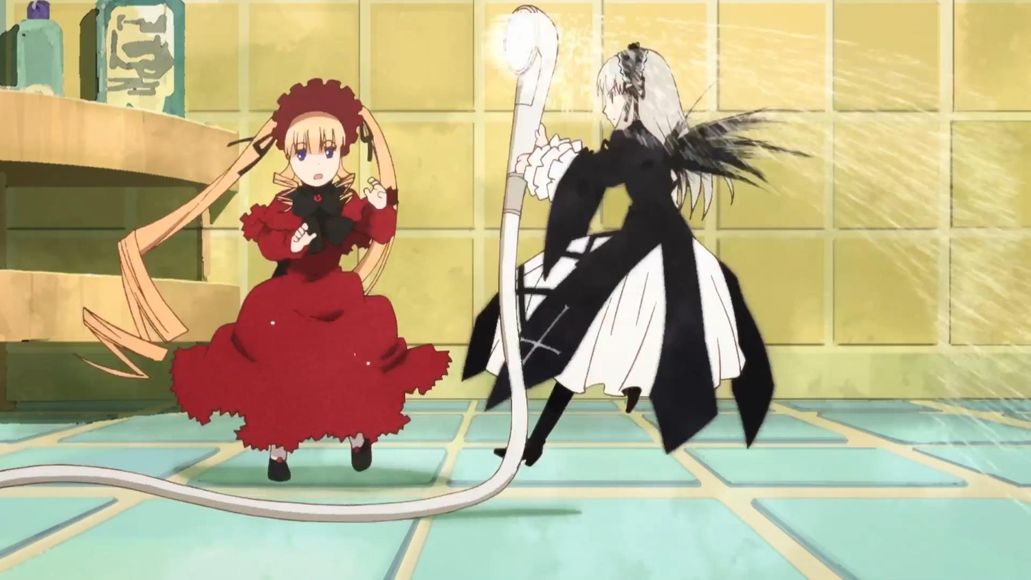 3girls auto_tagged black_wings blonde_hair blue_eyes dress frills hat image long_hair long_sleeves multiple_girls pair red_dress shinku silver_hair standing suigintou very_long_hair wings