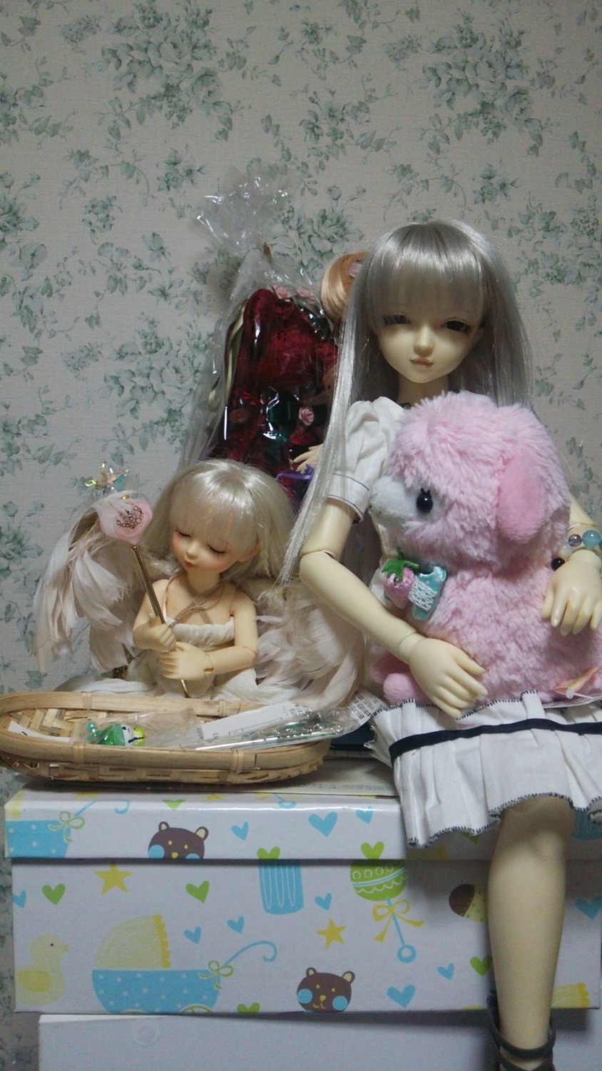 2girls bug butterfly closed_eyes doll dress insect long_hair multiple_dolls multiple_girls tagme