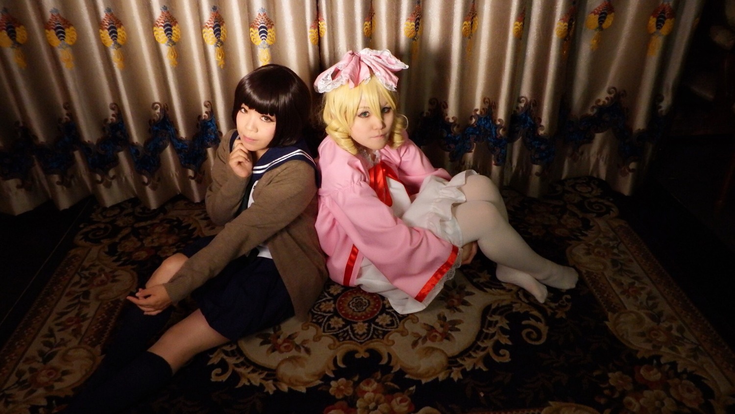 black_hair blonde_hair kneehighs multiple_cosplay multiple_girls school_uniform serafuku short_hair sitting skirt tagme