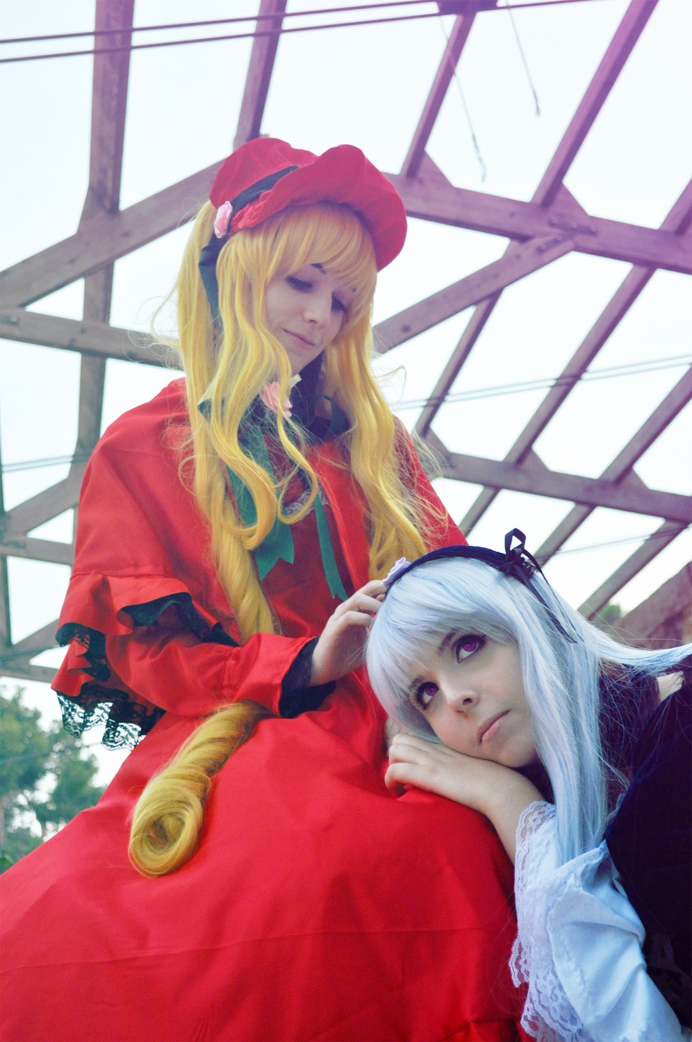 2girls auto_tagged blonde_hair hat long_hair multiple_cosplay multiple_girls purple_eyes shinku sitting suigintou tagme window