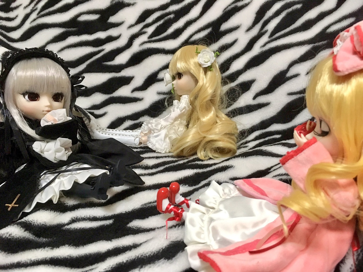 blonde_hair doll dress flower food frills fruit hair_flower hair_ornament long_hair multiple_dolls multiple_girls rose tagme white_flower