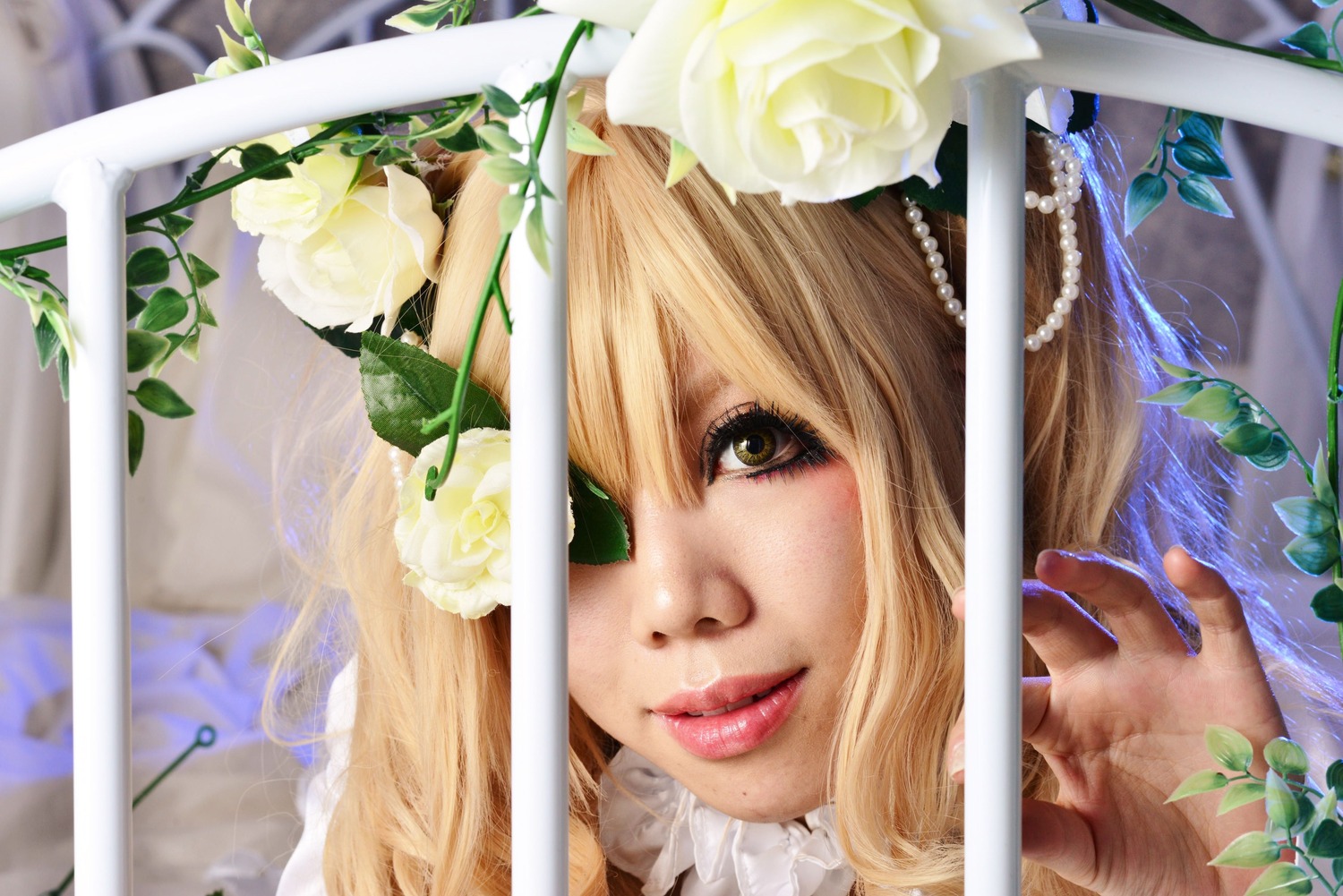 1girl 3d blonde_hair brown_eyes face flower kirakishou leaf lips looking_at_viewer rose solo sword white_flower white_rose yellow_eyes